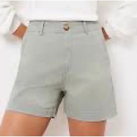 LOFT | Curvy Washed Twill Shorts Frosted Sage Size 2 - Picture 2 of 3